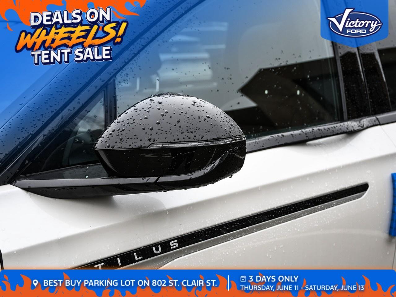 2026 Lincoln Nautilus Reserve AWD Photo4