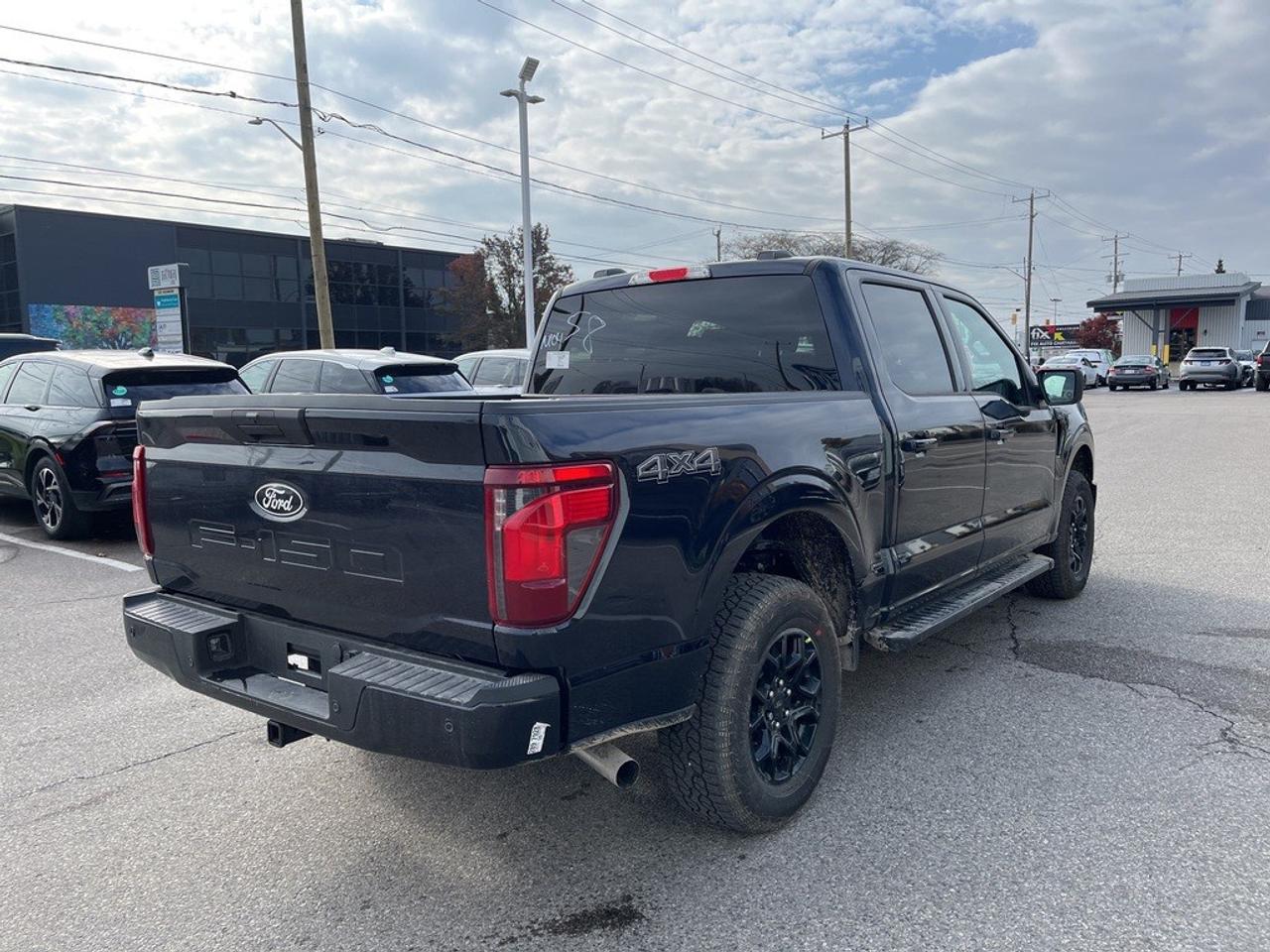 2025 Ford F-150 XLT 4WD SuperCrew 5.5' Box Photo3