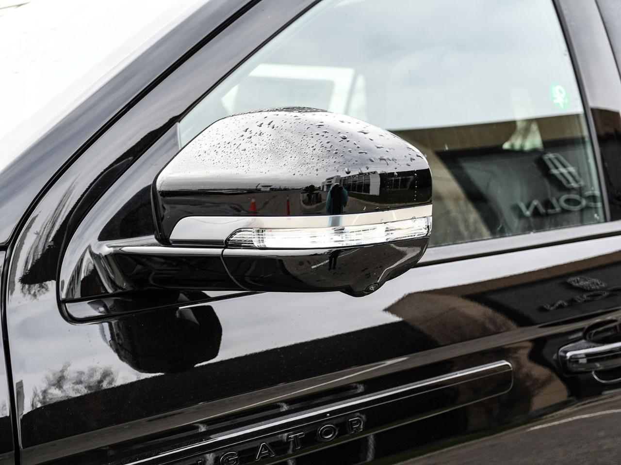 2026 Lincoln Navigator Reserve 4x4 Photo4