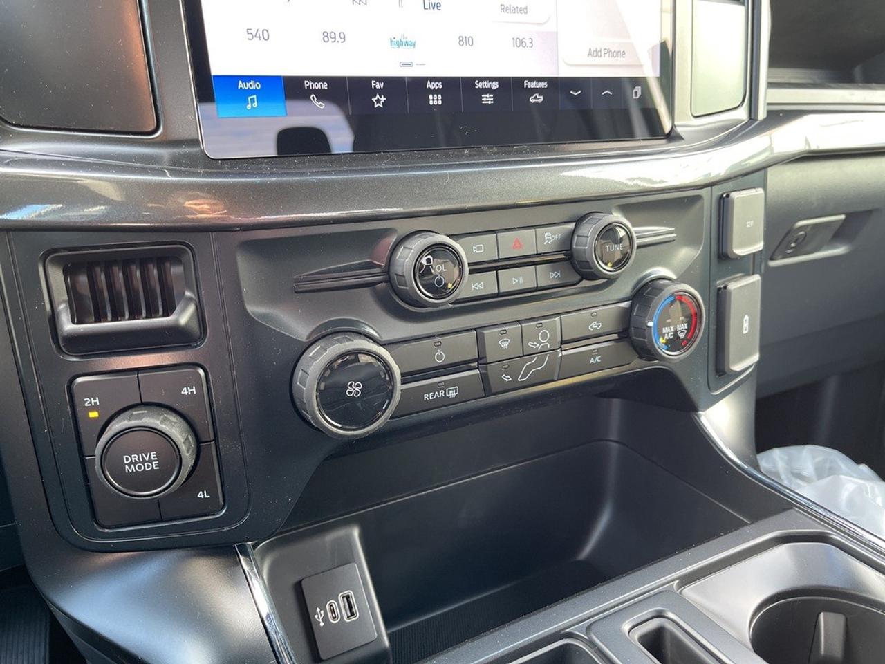 2025 Ford F-150 STX 4WD SuperCrew 5.5' Box Photo