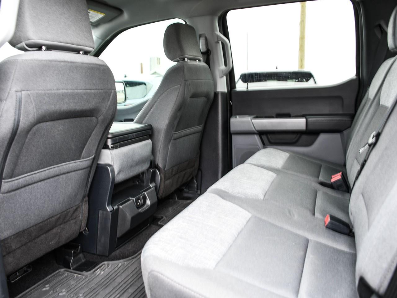 2022 Ford F-150 XLT 4WD SuperCrew 5.5' Box Photo