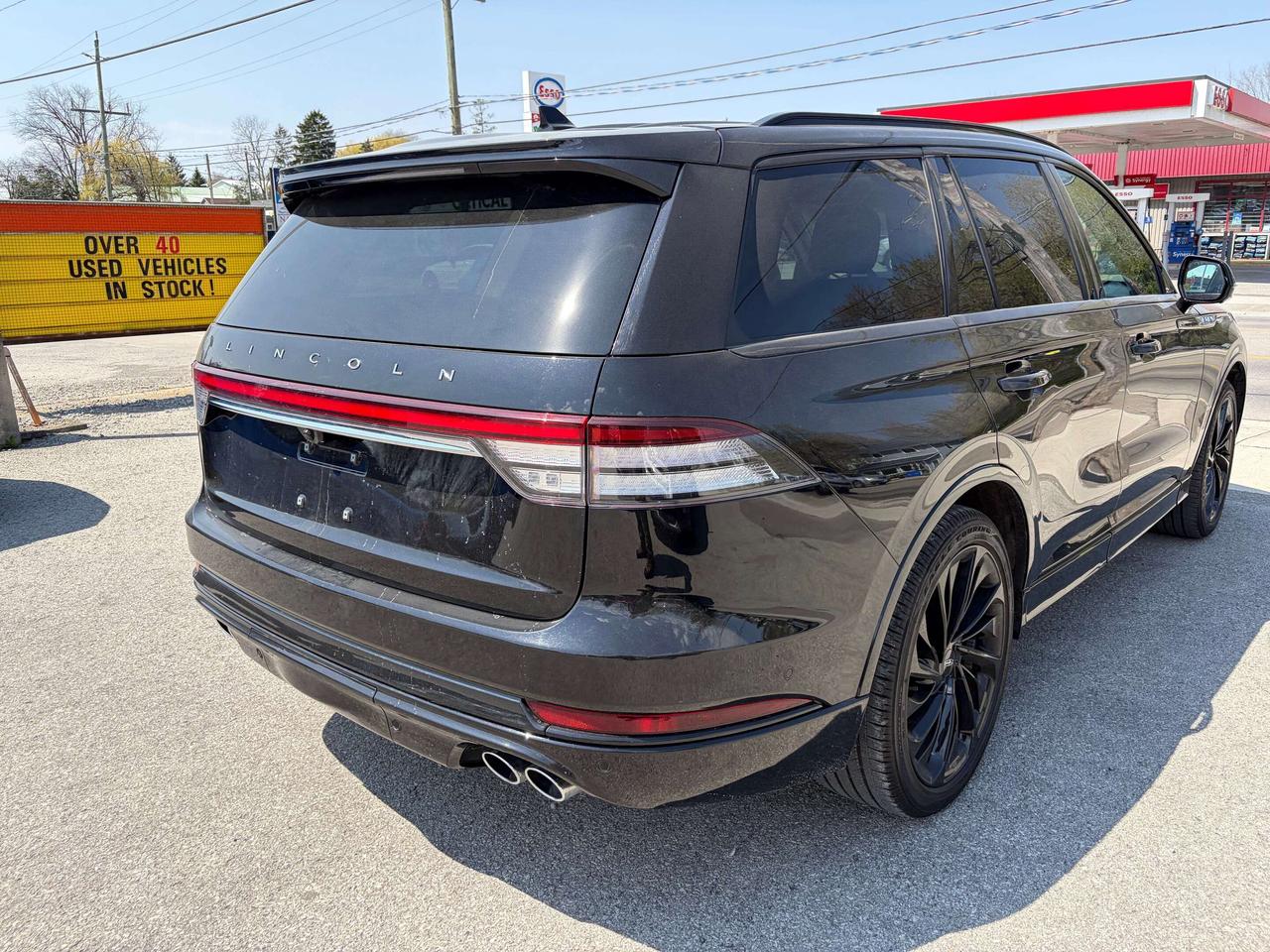 2023 Lincoln Aviator Reserve AWD Photo4