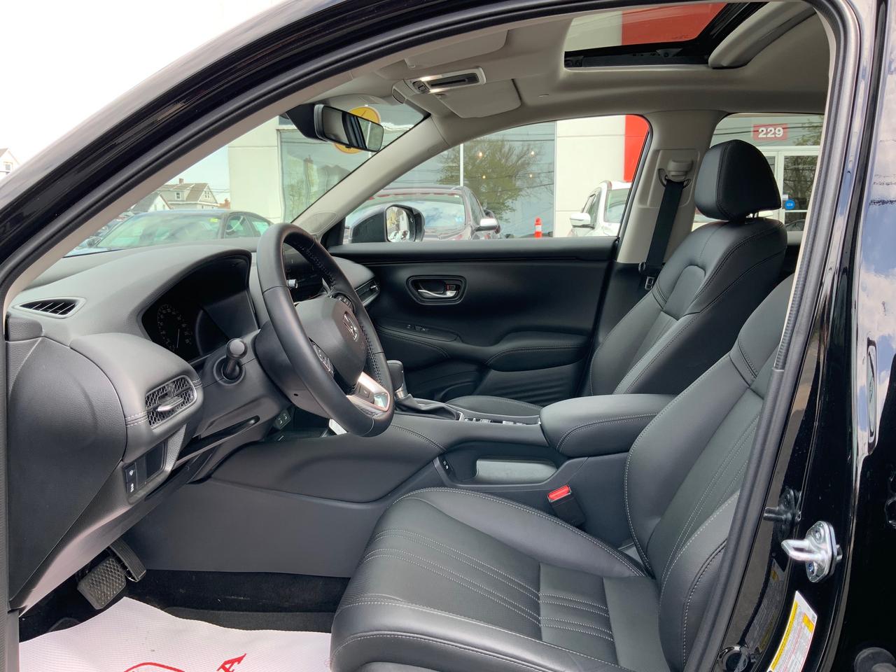 2026 Honda HR-V EX-L Photo