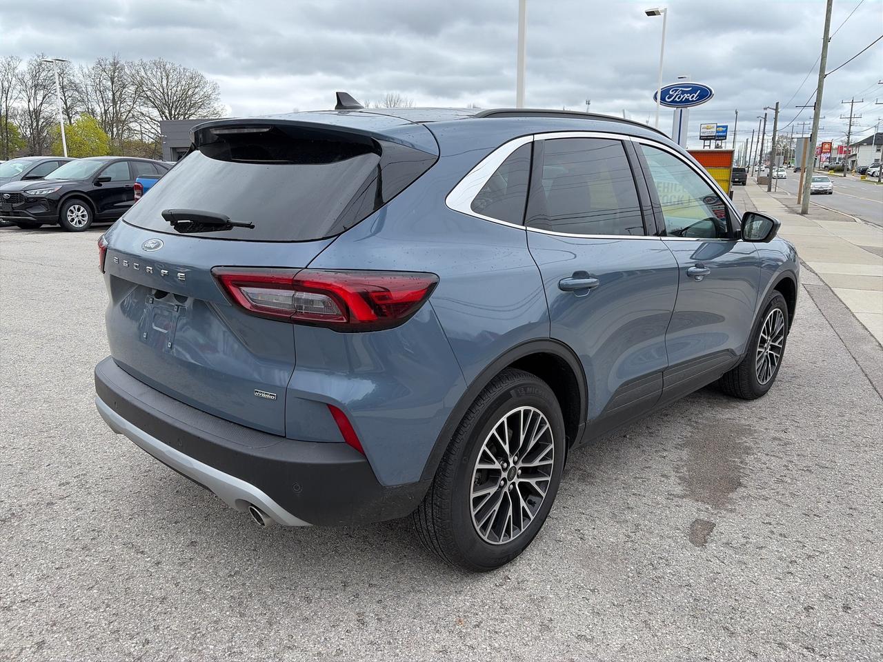 2025 Ford Escape PHEV FWD Photo4