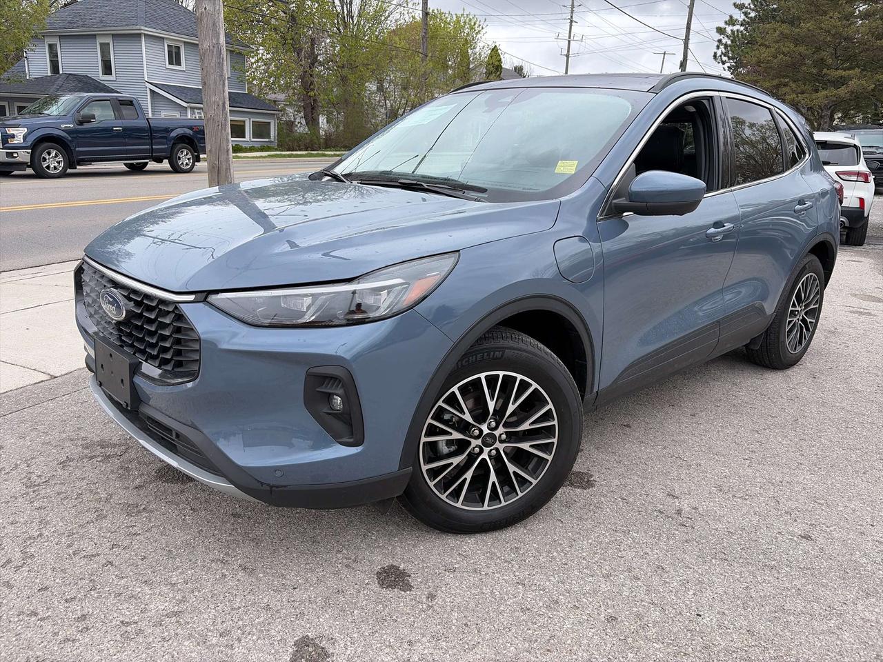 2025 Ford Escape PHEV FWD Photo0