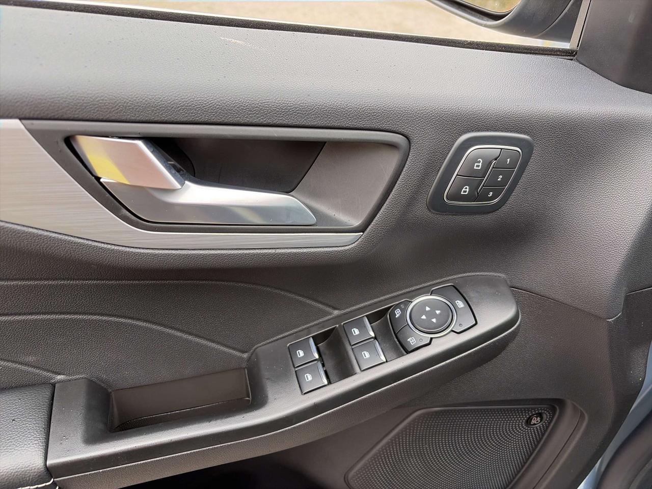 2025 Ford Escape PHEV FWD Photo