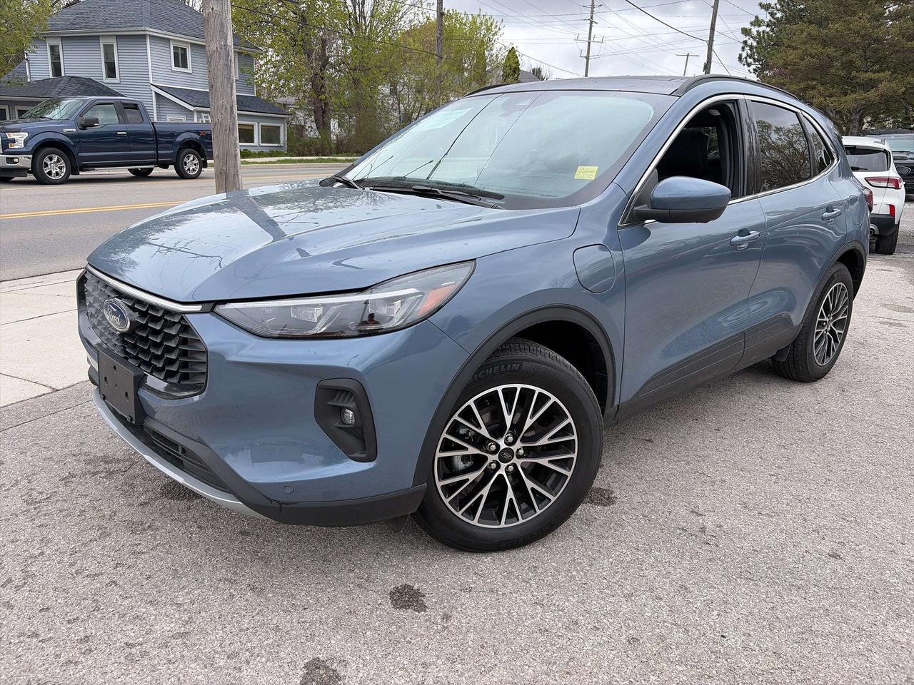 2025 Ford Escape PHEV FWD Photo0