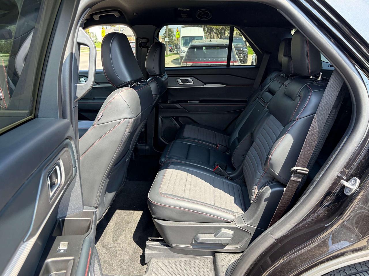 2026 Ford Explorer ST-Line 4WD Photo