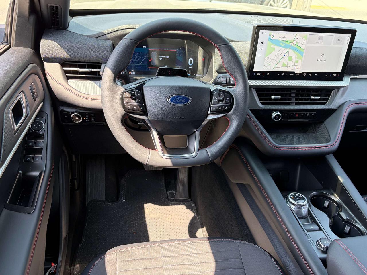 2026 Ford Explorer ST-Line 4WD Photo