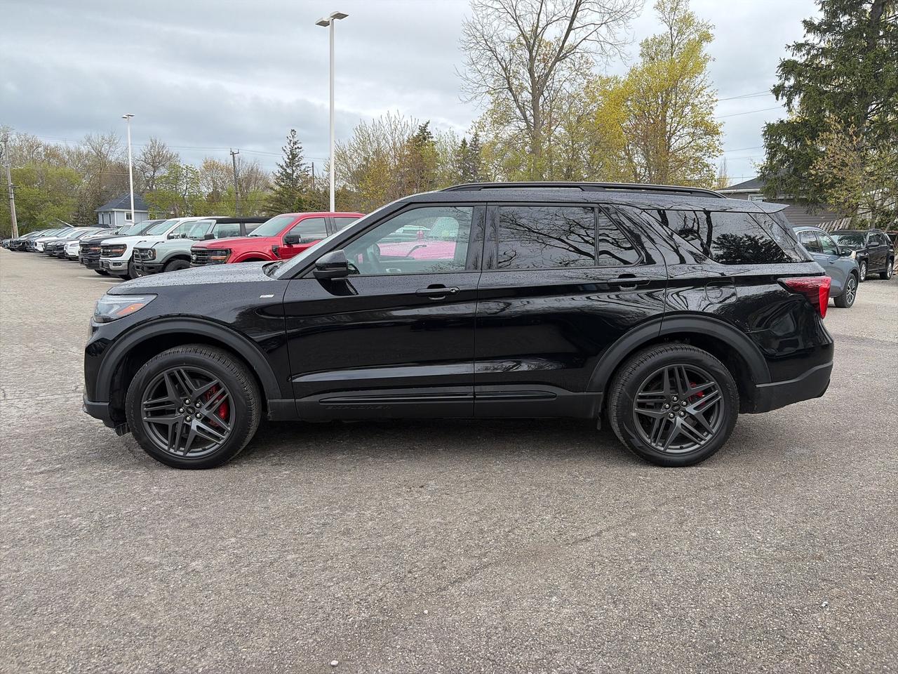 2026 Ford Explorer ST-Line 4WD Photo