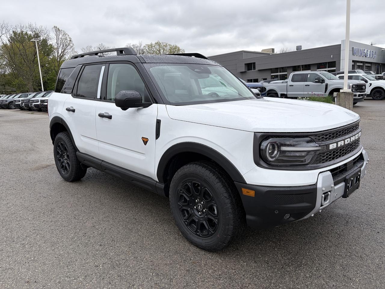 2026 Ford Bronco Sport BADLANDS 4x4 400A Photo2