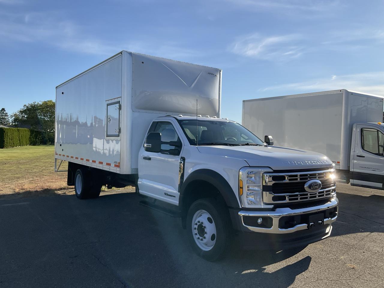 2024 Ford F-550 Super Duty DRW XL Photo2