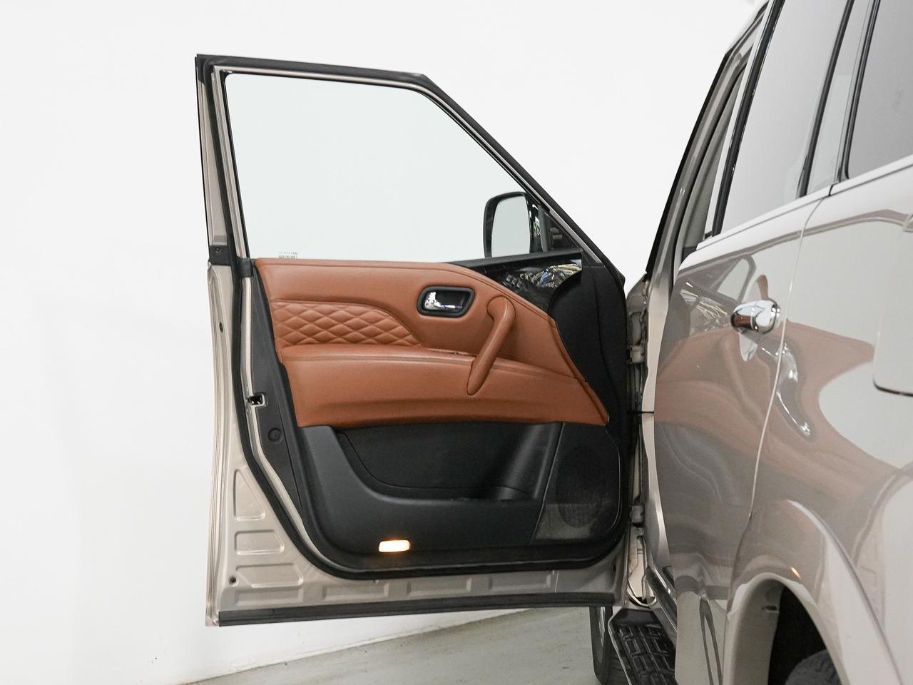 2019 Infiniti QX80 LUXE | 7 PASS | REAR ENTERTAINMENT PKG | 22 IN Photo