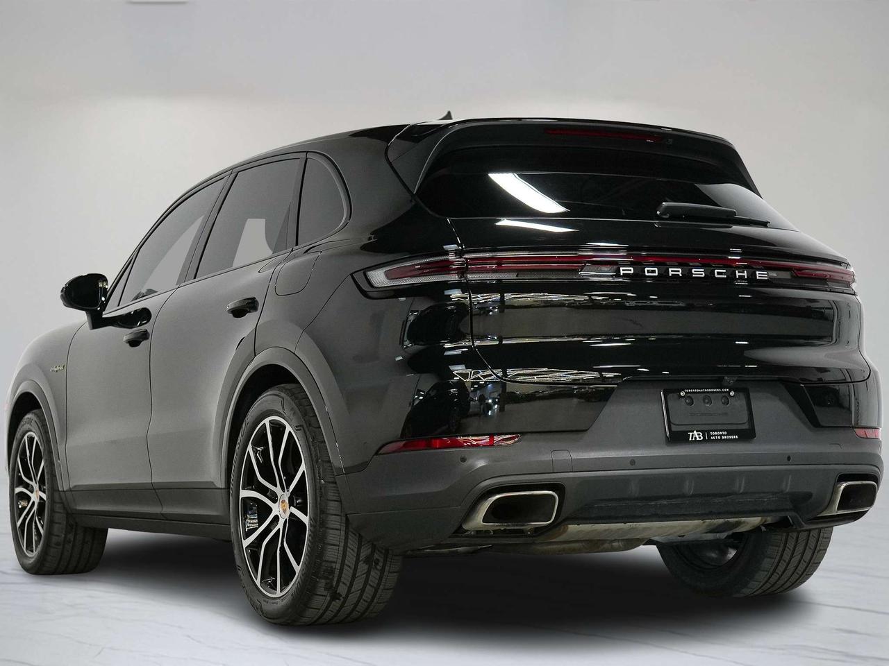 2024 Porsche Cayenne E-HYBRID | PREMIUM PLUS | 21 IN Photo
