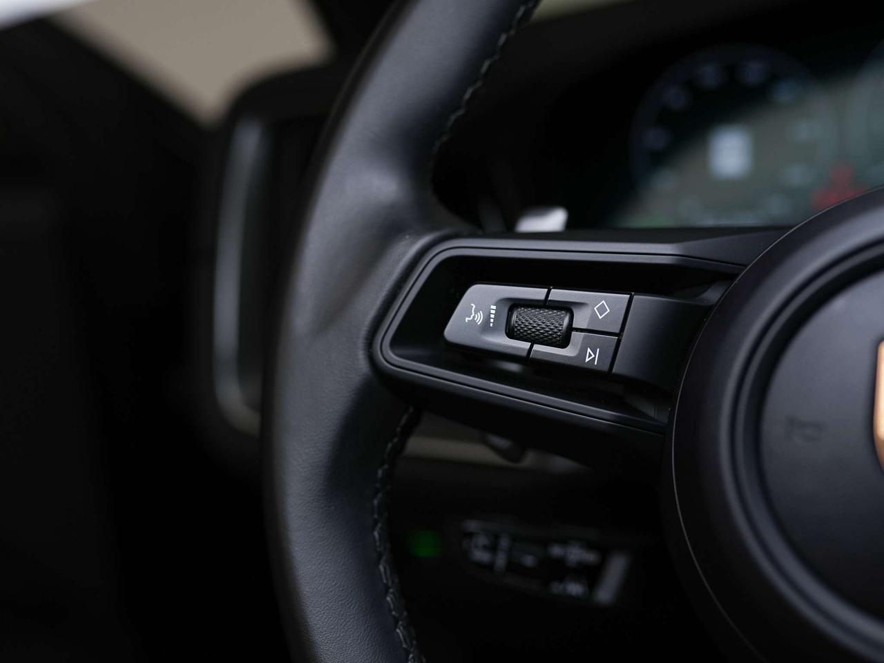 2024 Porsche Cayenne E-HYBRID | PREMIUM PLUS | 21 IN Photo