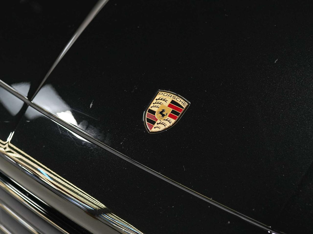 2024 Porsche Cayenne E-HYBRID | PREMIUM PLUS | 21 IN Photo