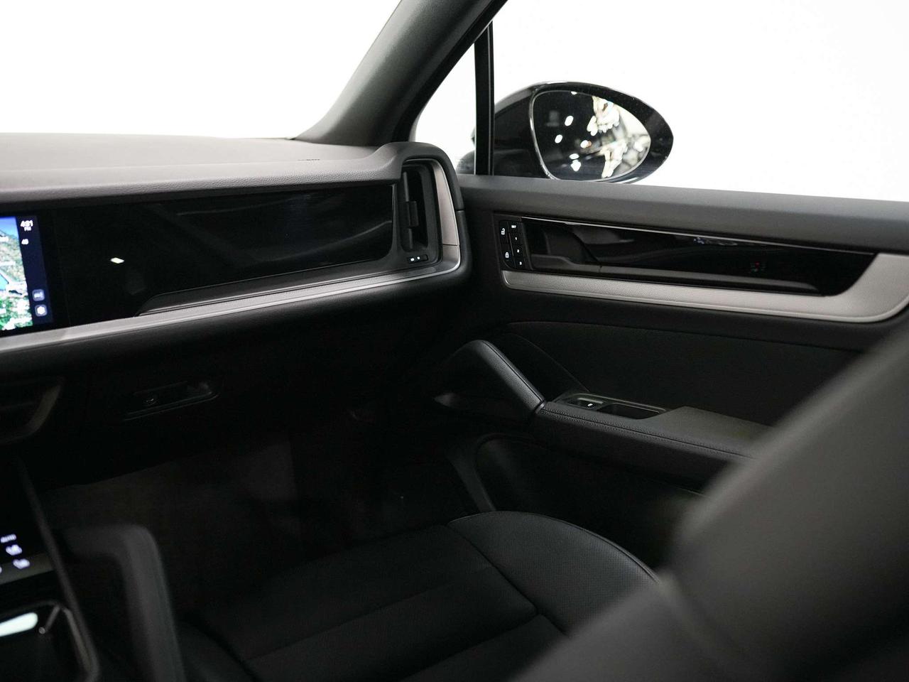 2024 Porsche Cayenne E-HYBRID | PREMIUM PLUS | 21 IN Photo