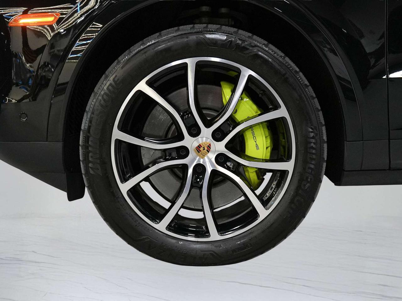 2024 Porsche Cayenne E-HYBRID | PREMIUM PLUS | 21 IN Photo