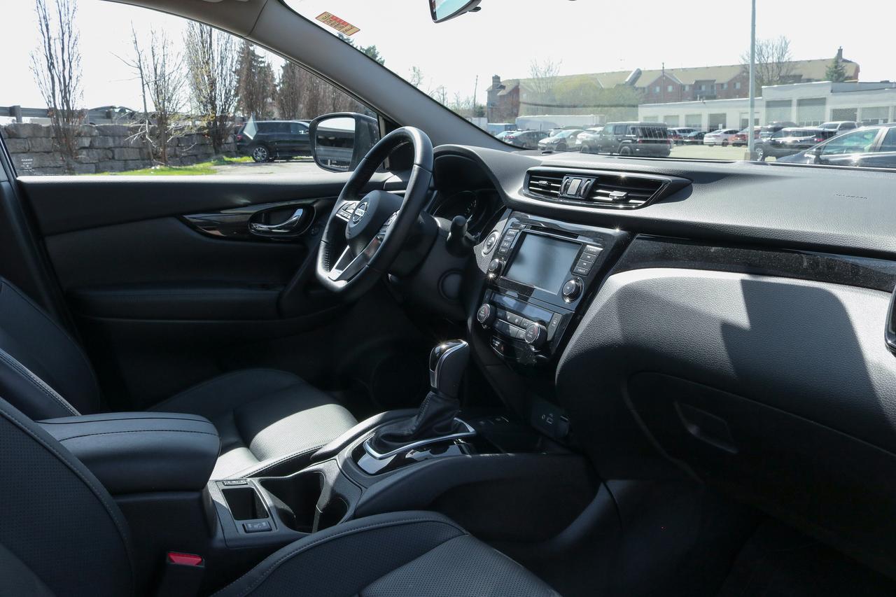2023 Nissan Qashqai AWD SL CVT Photo
