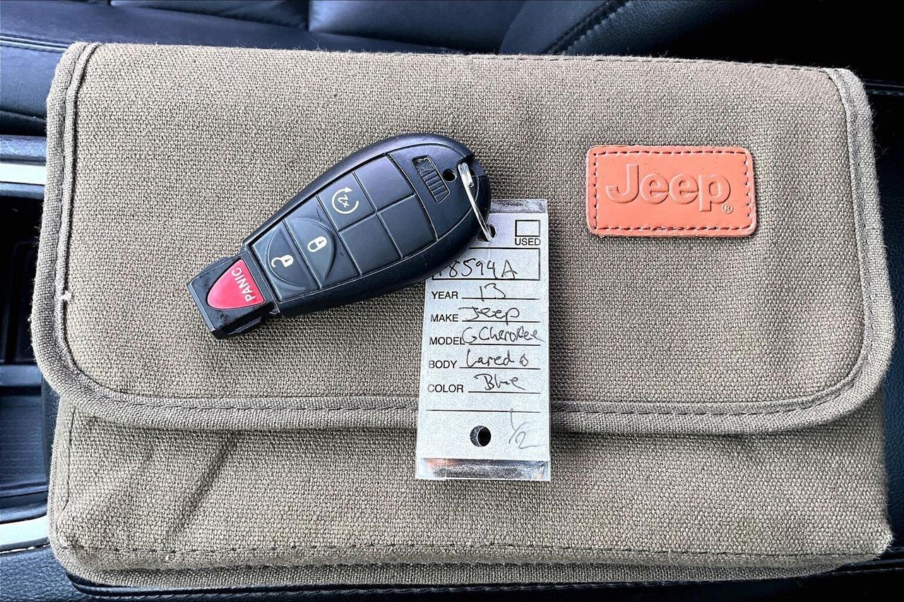 2013 Jeep Grand Cherokee Laredo V6 | AS IS | 4X4 Photo