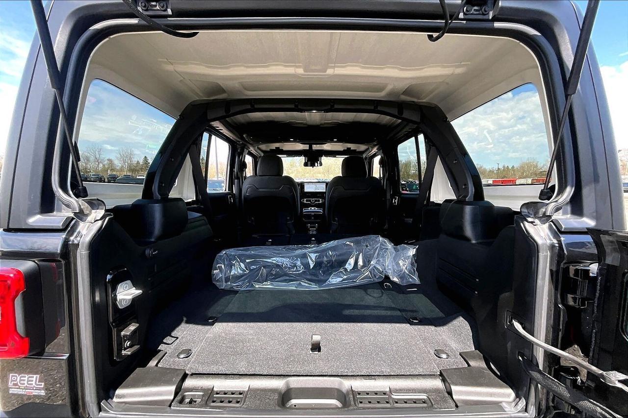 2024 Jeep Wrangler Rubicon V6 | DualTop | Heated Cloth Seats | 4X4 Photo