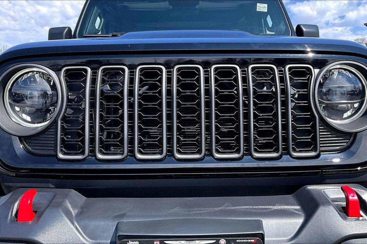 2024 Jeep Wrangler Rubicon V6 | DualTop | Heated Cloth Seats | 4X4 Photo