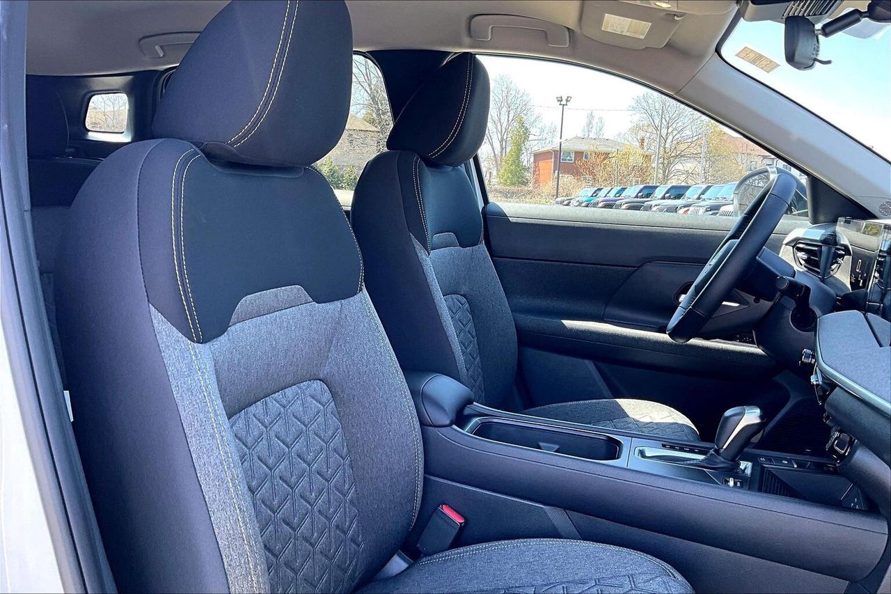 2026 Nissan Kicks SV | Heated Seats | Adaptive Cruise/BlindSpot| AWD Photo