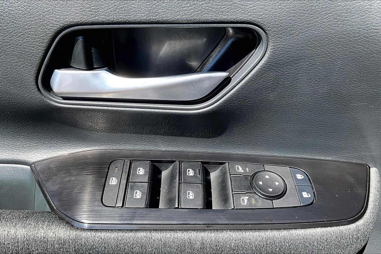 2026 Nissan Kicks SV | Heated Seats | Adaptive Cruise/BlindSpot| AWD Photo