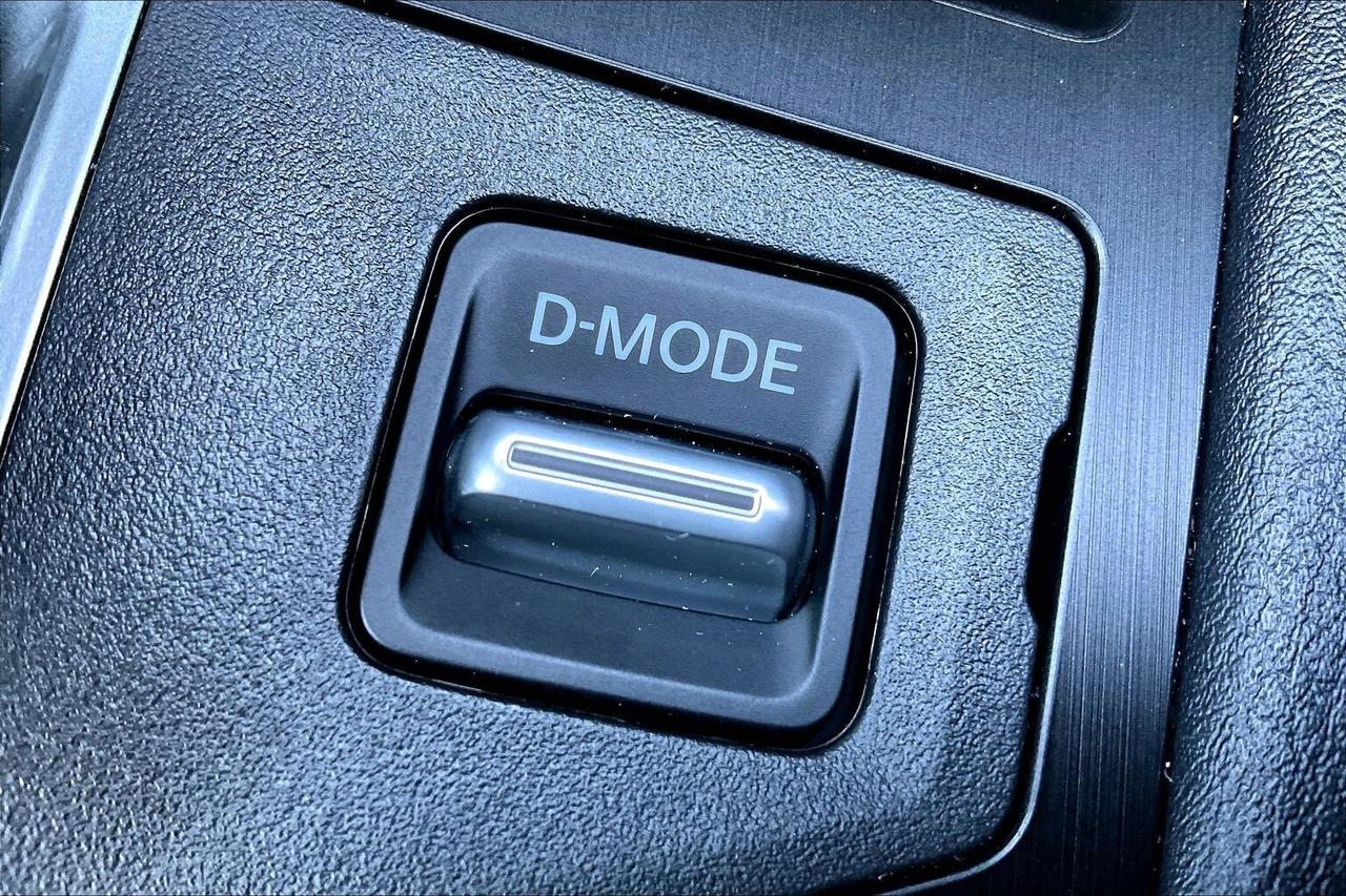 2026 Nissan Kicks SV | Heated Seats | Adaptive Cruise/BlindSpot| AWD Photo