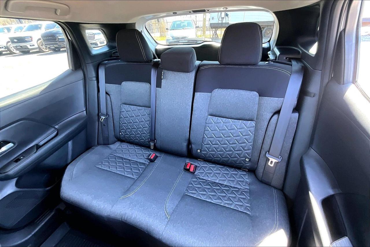 2026 Nissan Kicks SV | Heated Seats | Adaptive Cruise/BlindSpot| AWD Photo