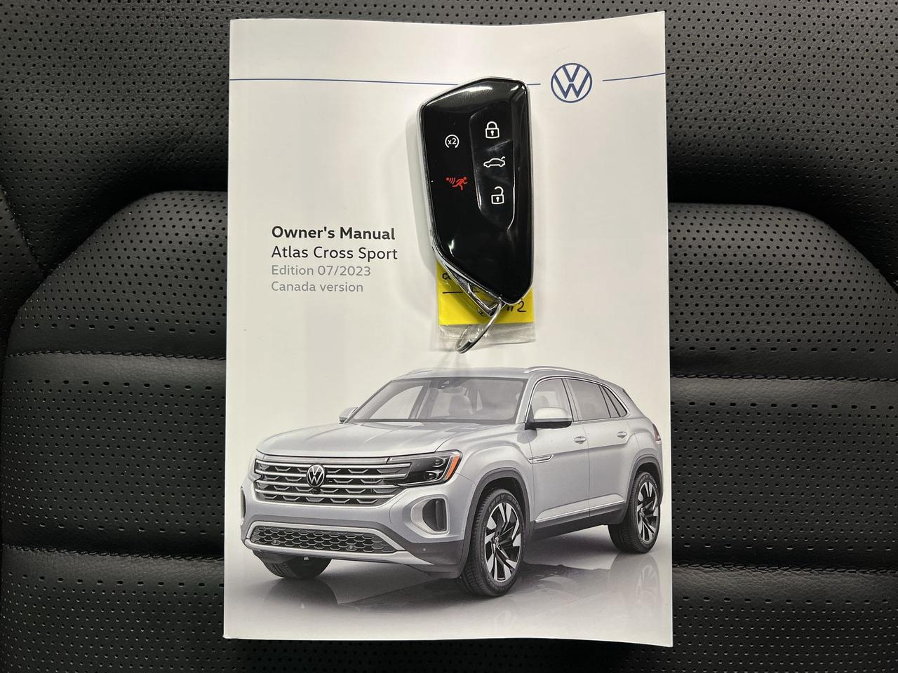 2024 Volkswagen Atlas Cross Sport HIGHLINE AWD | LOW KMS! | HTD LEATHER | PANO ROOF Photo
