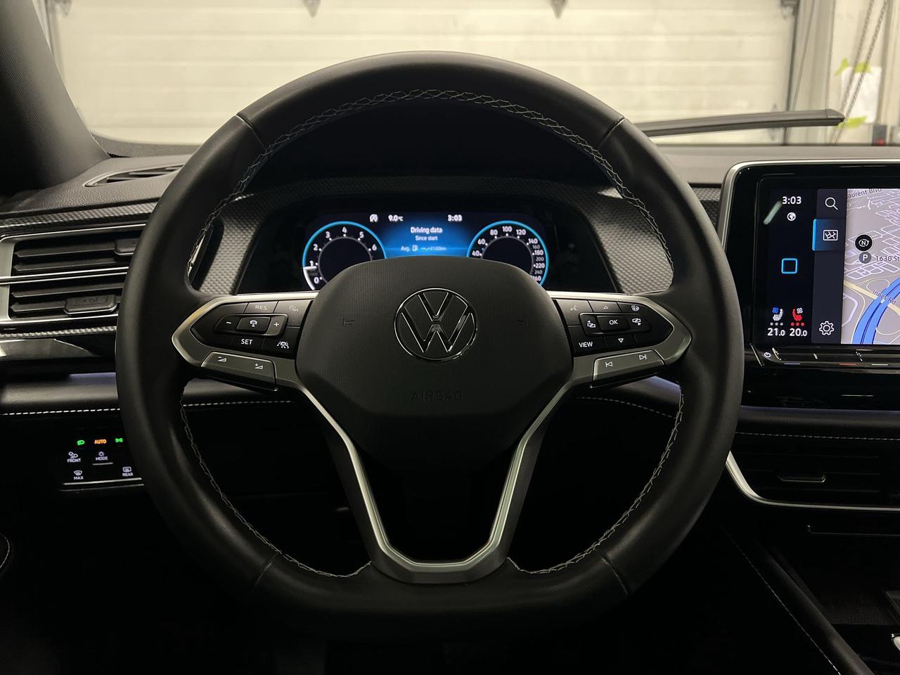 2024 Volkswagen Atlas Cross Sport HIGHLINE AWD | LOW KMS! | HTD LEATHER | PANO ROOF Photo