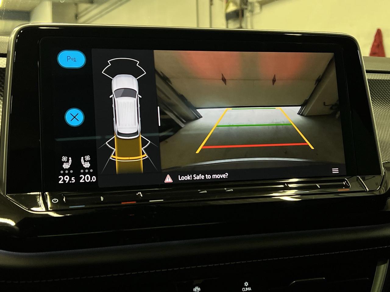 2024 Volkswagen Atlas Cross Sport HIGHLINE AWD | LOW KMS! | HTD LEATHER | PANO ROOF Photo