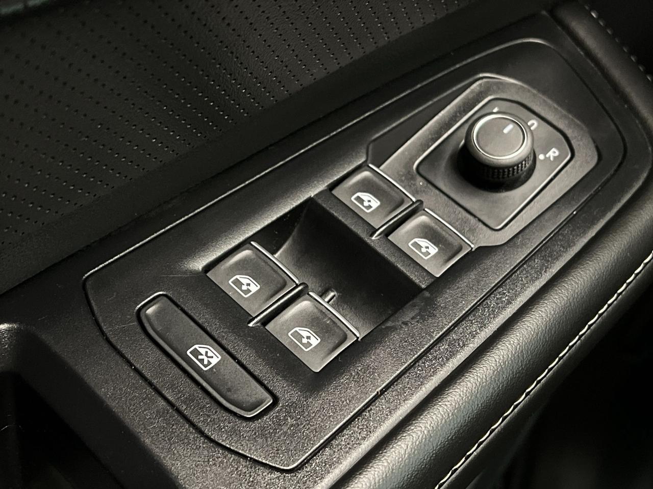 2024 Volkswagen Atlas Cross Sport HIGHLINE AWD | LOW KMS! | HTD LEATHER | PANO ROOF Photo