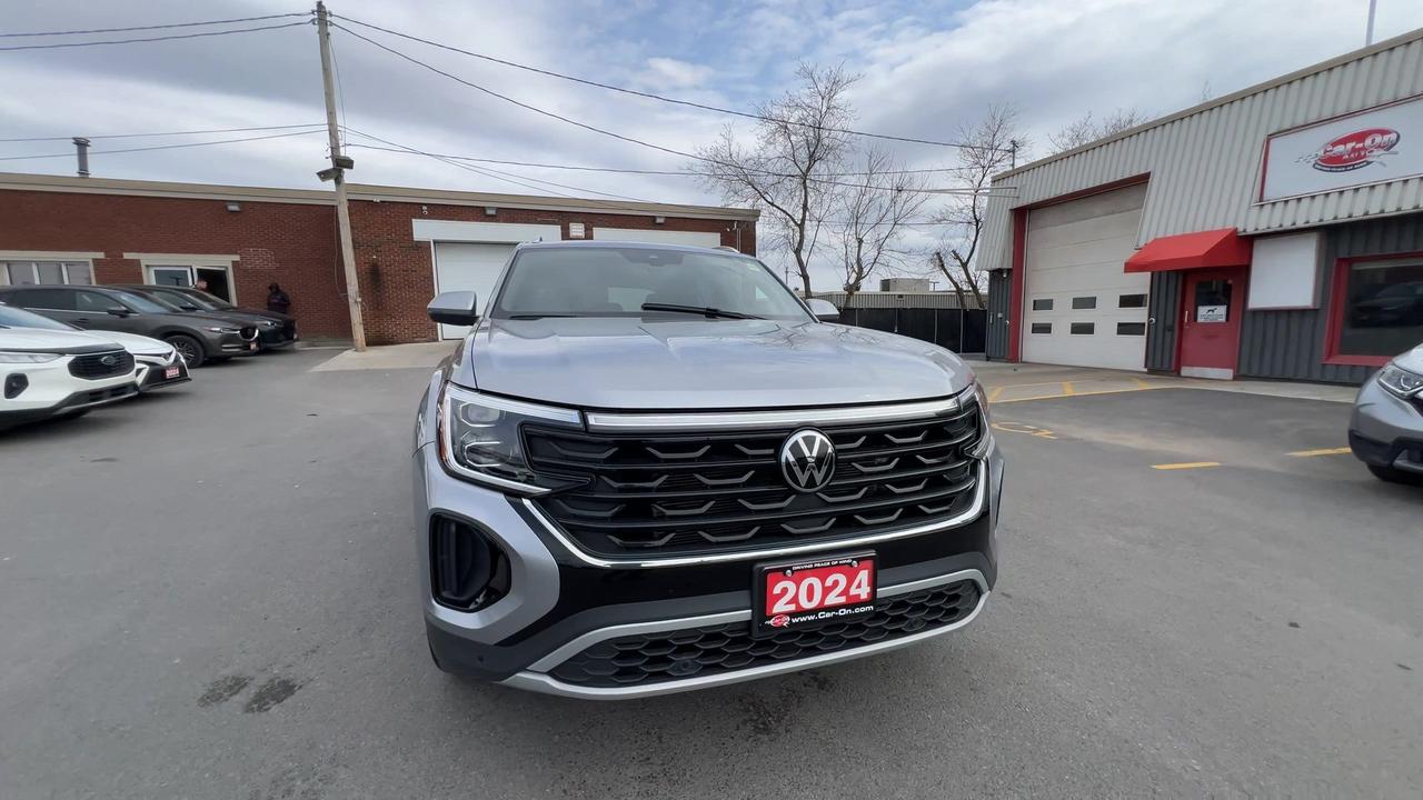 2024 Volkswagen Atlas Cross Sport HIGHLINE AWD | LOW KMS! | HTD LEATHER | PANO ROOF Photo2