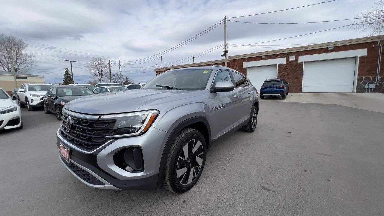 2024 Volkswagen Atlas Cross Sport HIGHLINE AWD | LOW KMS! | HTD LEATHER | PANO ROOF Photo3