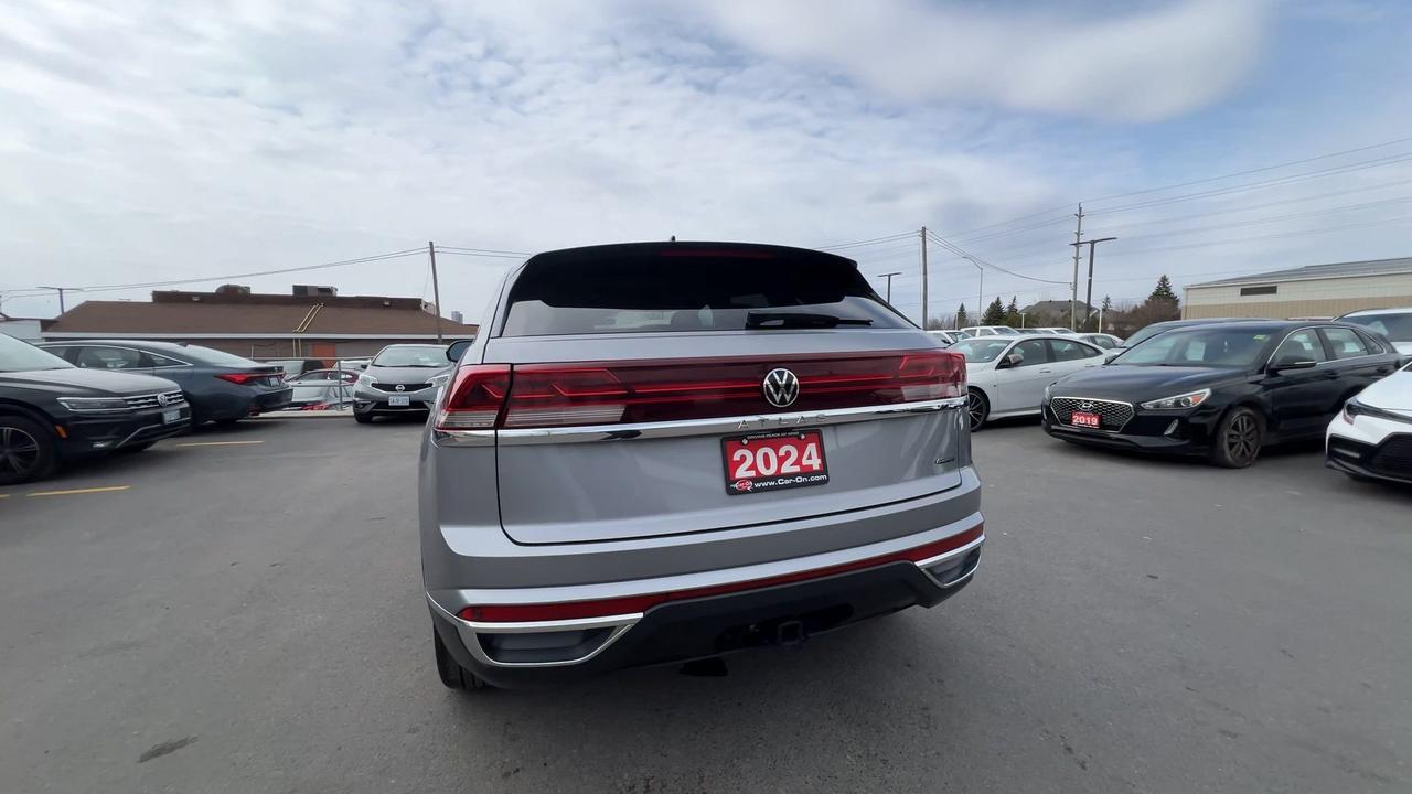 2024 Volkswagen Atlas Cross Sport HIGHLINE AWD | LOW KMS! | HTD LEATHER | PANO ROOF Photo