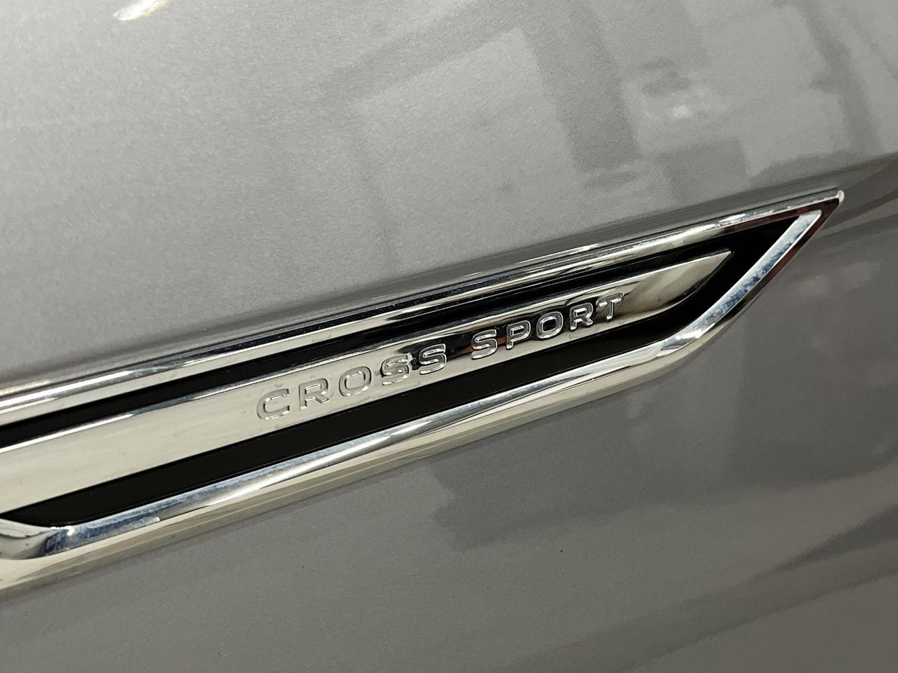 2024 Volkswagen Atlas Cross Sport HIGHLINE AWD | LOW KMS! | HTD LEATHER | PANO ROOF Photo