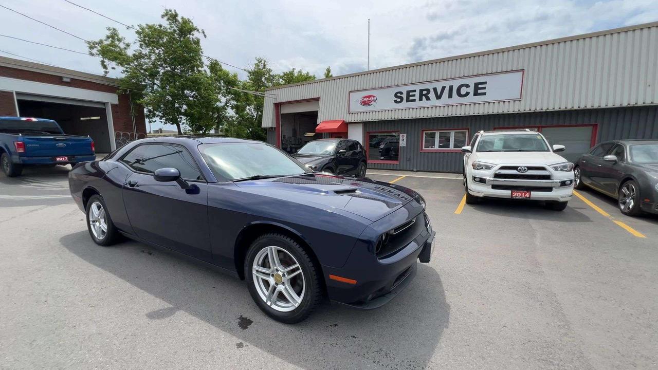 2015 Dodge Challenger SXT | 305HP V6 | HTD SEATS | REMOTE START | NAV Photo5