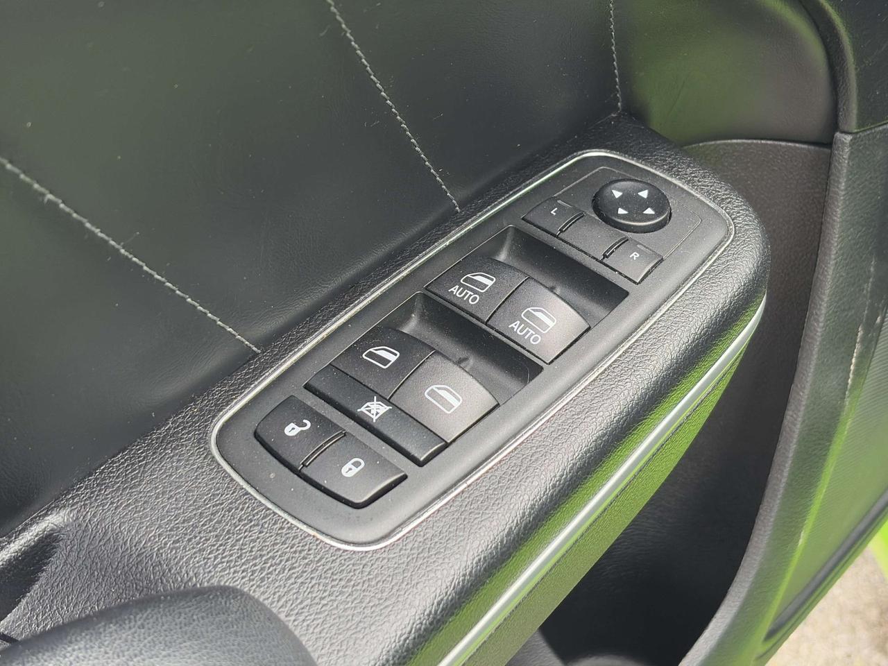 2019 Dodge Charger SXT, AWD, HEATED LEATHER, REMOTE START! - Photo #16