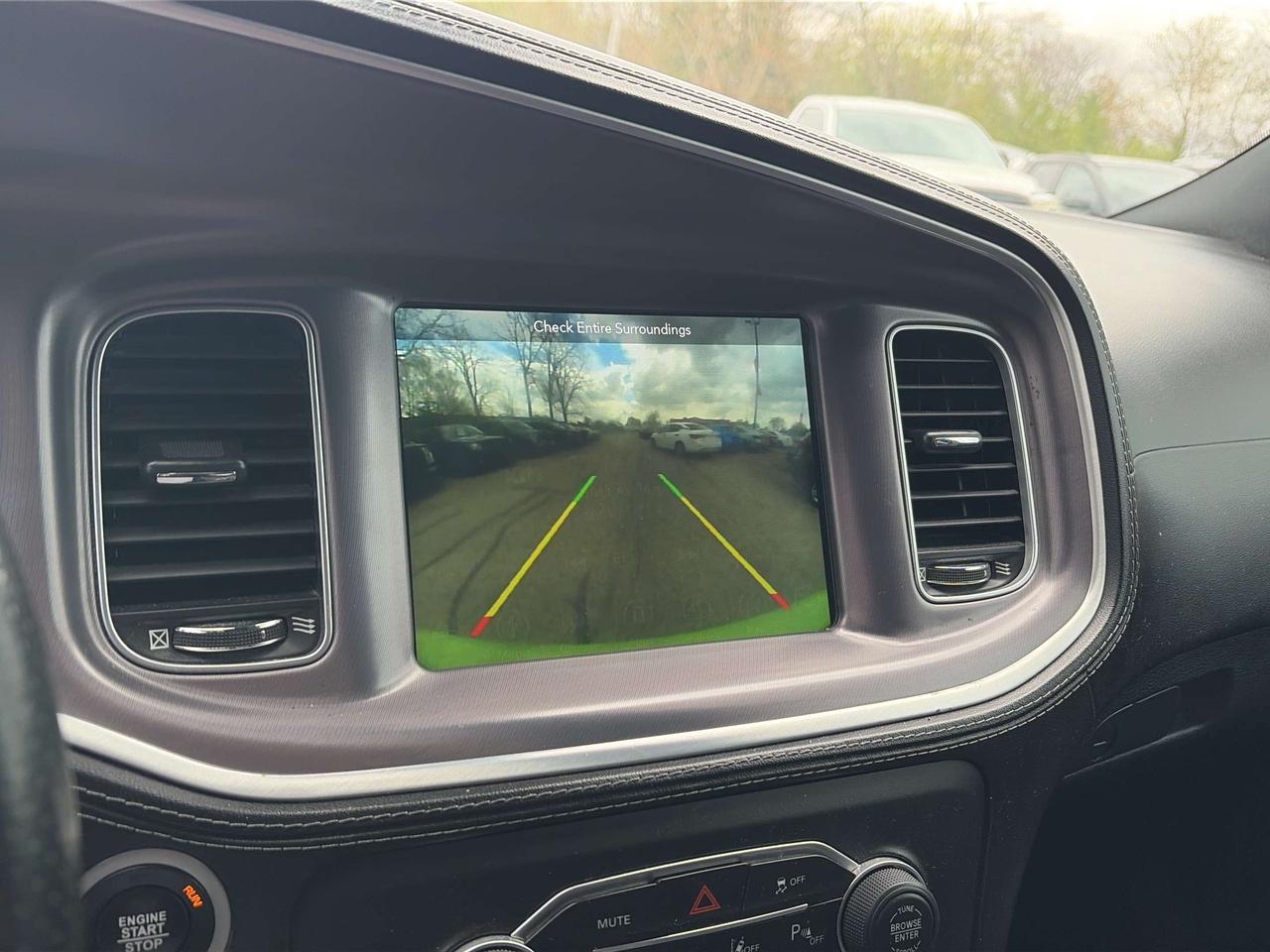2019 Dodge Charger SXT, AWD, HEATED LEATHER, REMOTE START! Photo