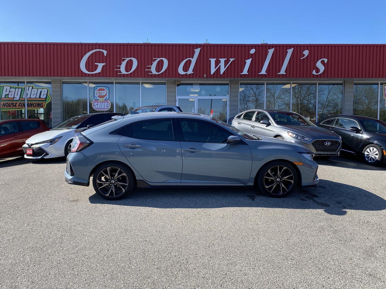 2018 Honda Civic Hatchback SPORT TOURING, REMOTE START, SUNROOF, LEATHER! Photo