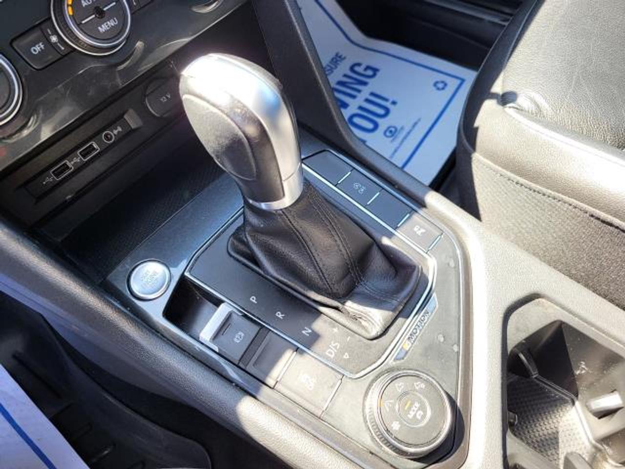 2018 Volkswagen Tiguan RLINE 7 PASSENGER Photo