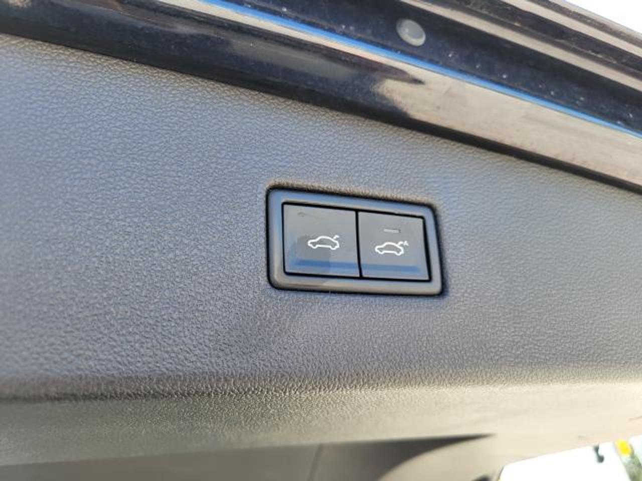 2018 Volkswagen Tiguan Highline Photo