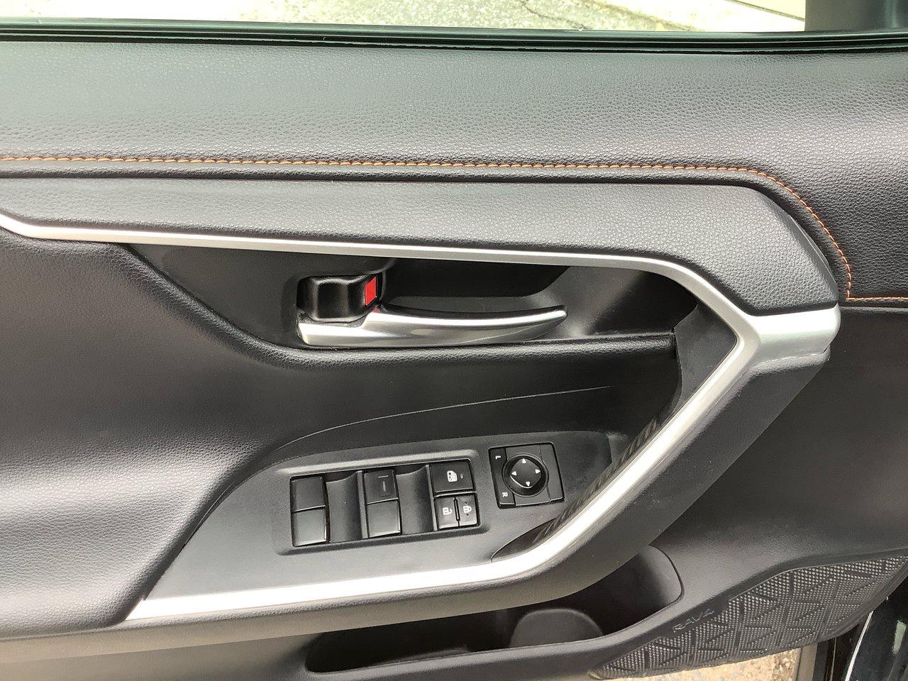2020 Toyota RAV4 TRAIL Photo