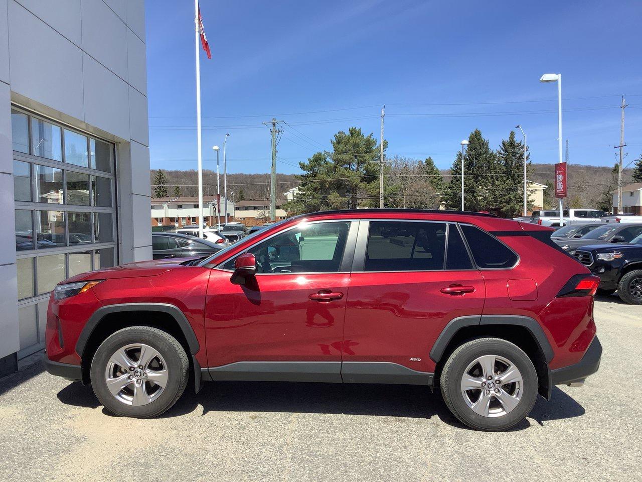 2023 Toyota RAV4 HYB Hybrid XLE Photo