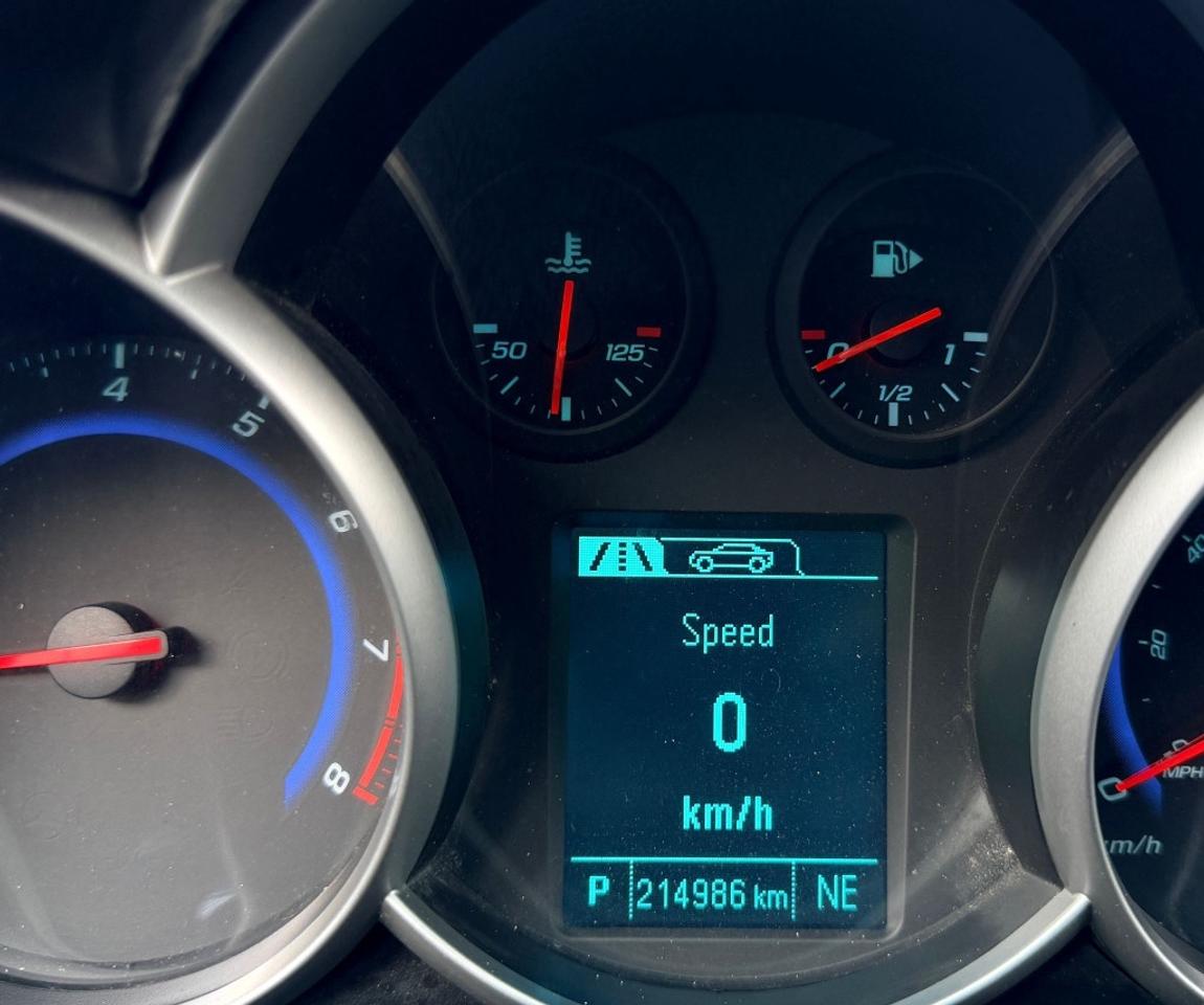 2015 Chevrolet Cruze 4dr Sedan 1LT Photo