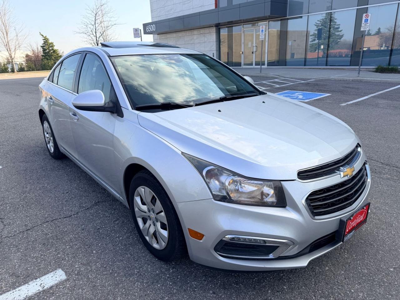 2015 Chevrolet Cruze 4dr Sedan 1LT Photo