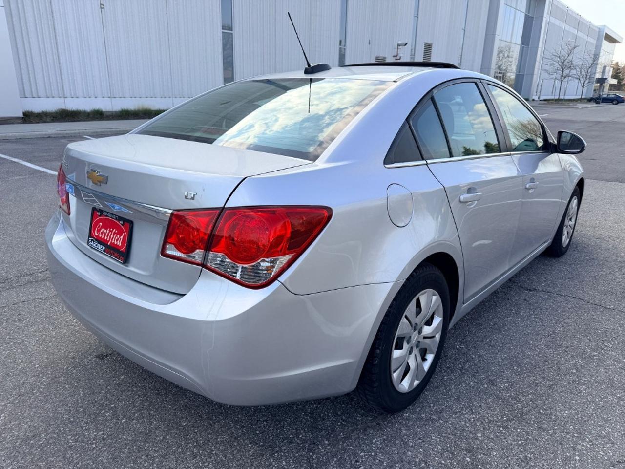 2015 Chevrolet Cruze 4dr Sedan 1LT Photo