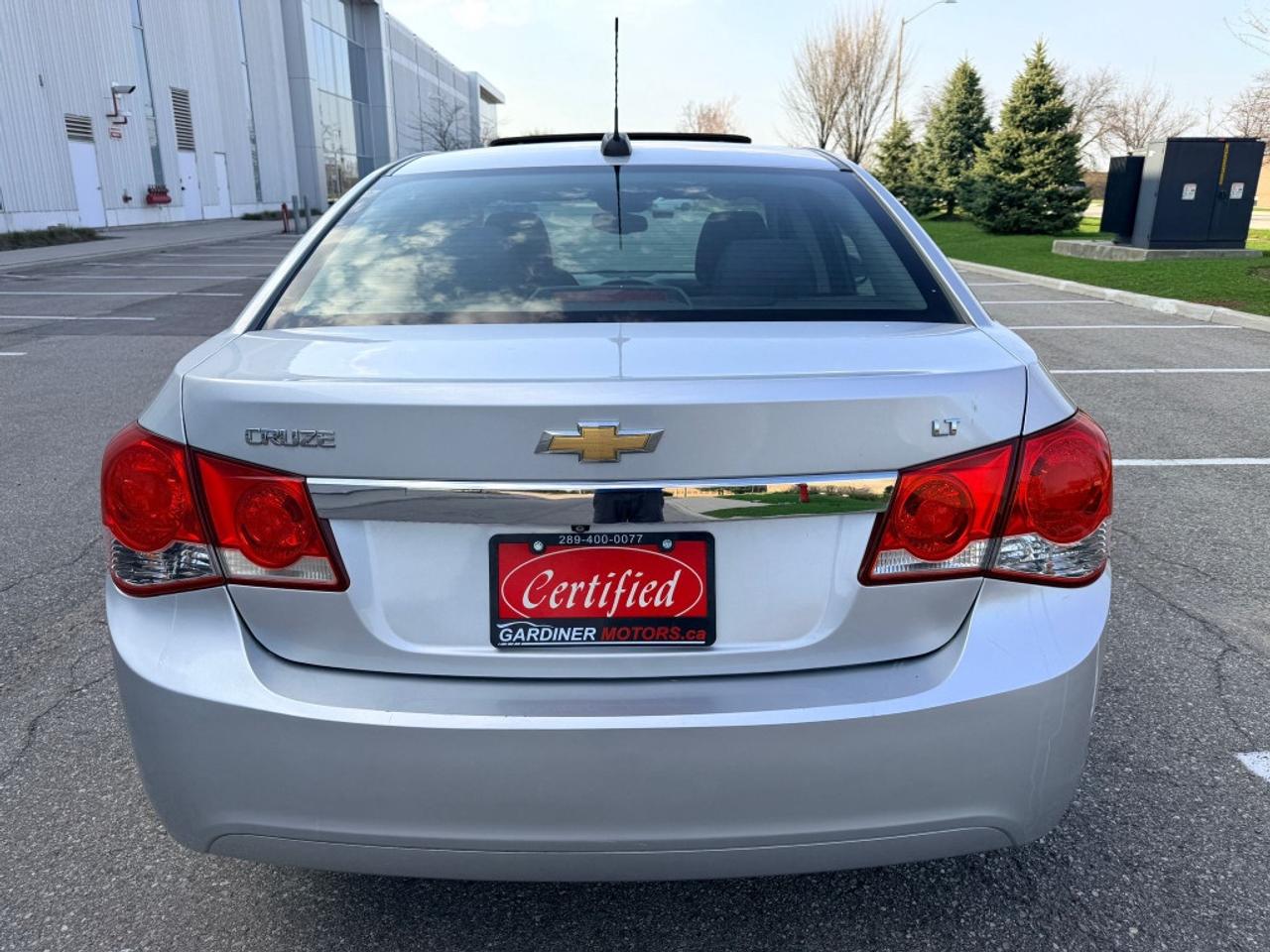 2015 Chevrolet Cruze 4dr Sedan 1LT Photo